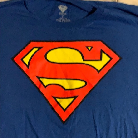 Superman T-Shirt - Picture 1 of 2
